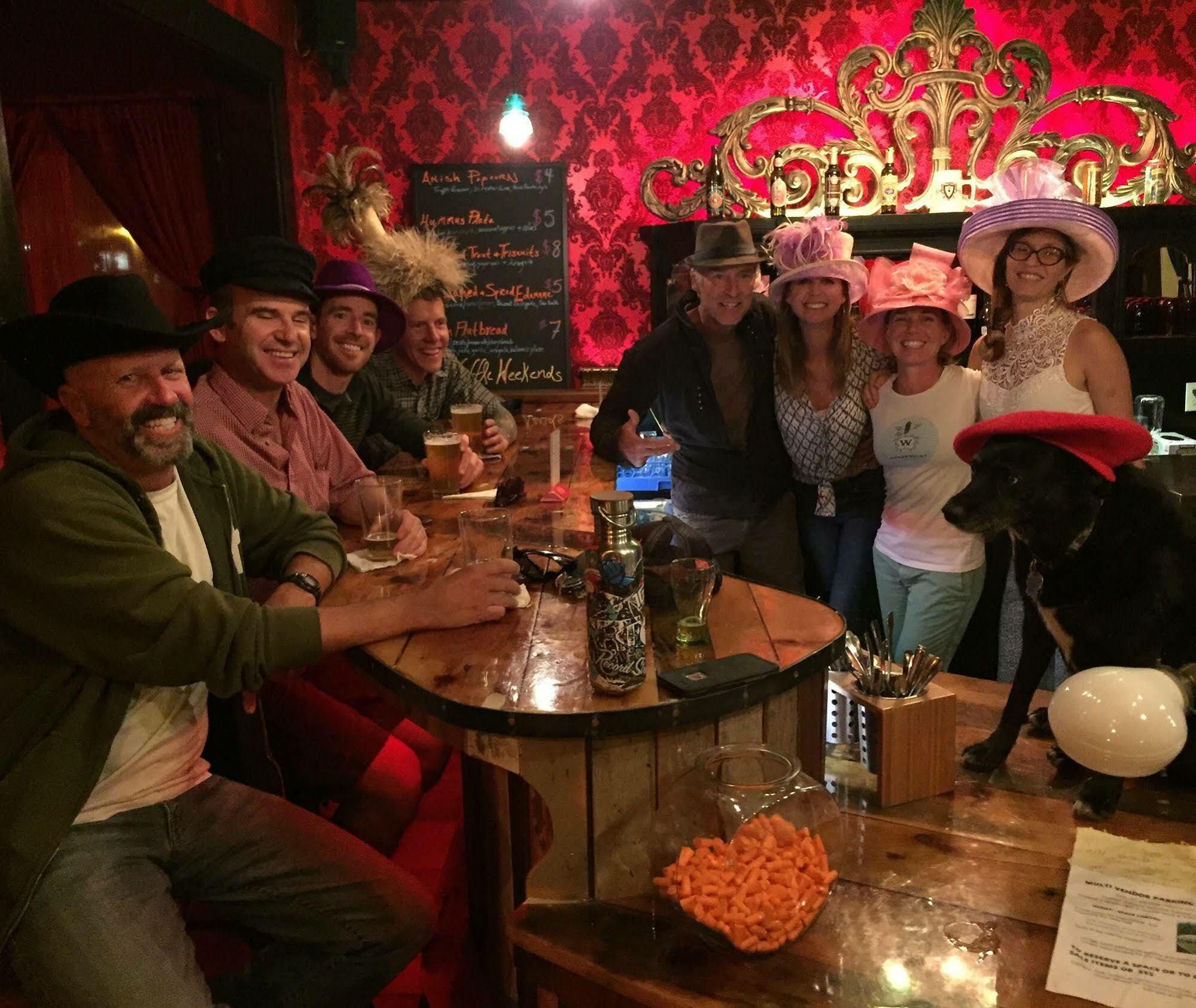 Redlight Historic Bunk Hotel And Speakeasy ทรักกี ภายนอก รูปภาพ