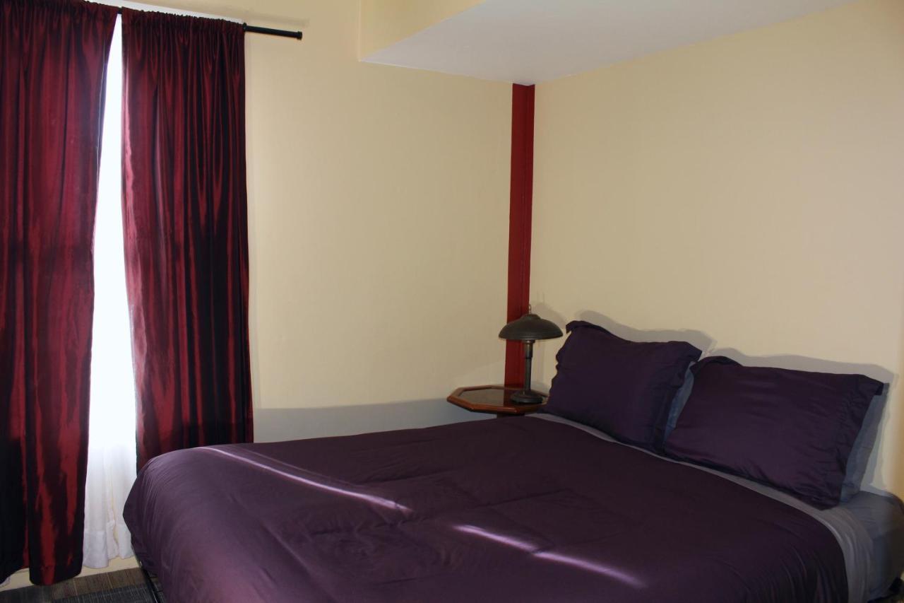 Redlight Historic Bunk Hotel And Speakeasy ทรักกี ภายนอก รูปภาพ