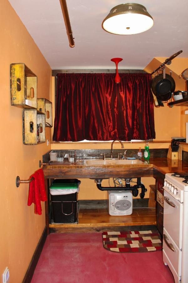 Redlight Historic Bunk Hotel And Speakeasy ทรักกี ภายนอก รูปภาพ