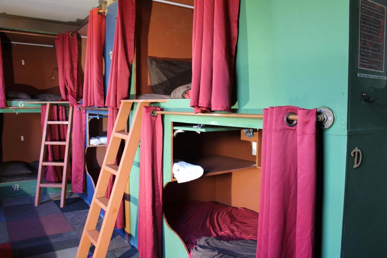 Redlight Historic Bunk Hotel And Speakeasy ทรักกี ภายนอก รูปภาพ